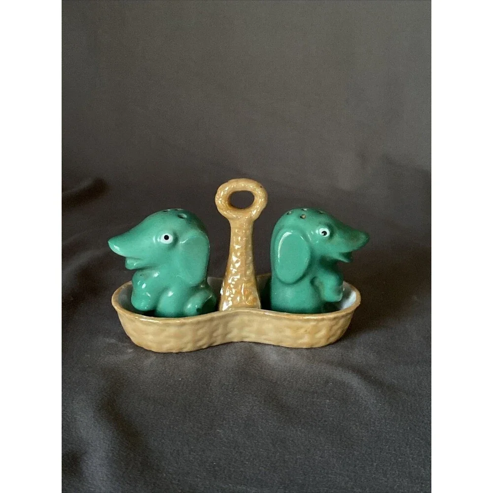 Vintage Salt & Pepper Shaker Set Cartoon Teal Puppies Dogs In Basket Japan
